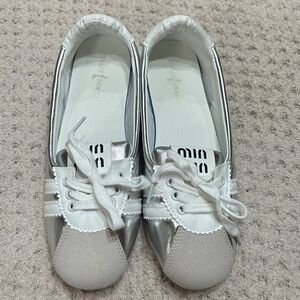 Ballet Flats Silver and White Sneakers